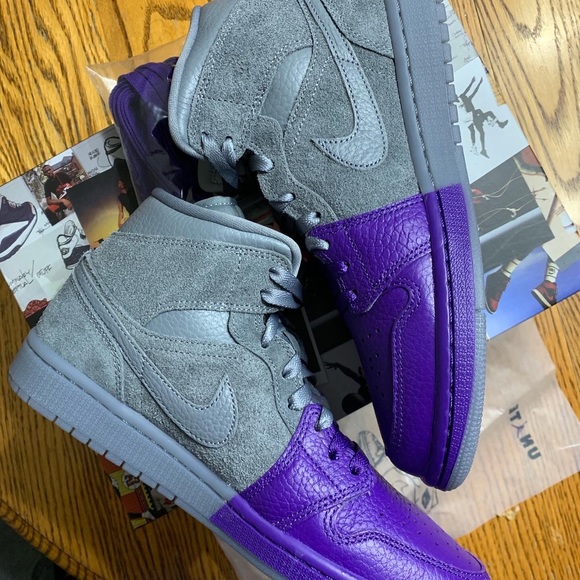 Jordan 1 mid Sheila Rashid size 9W/7.5M DS - Picture 8 of 8